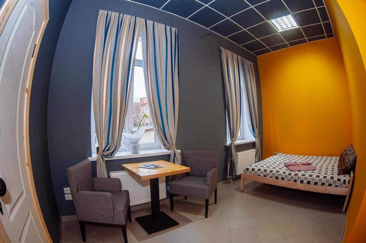 Papa'S Hostel Tsjernihiv Buitenkant foto