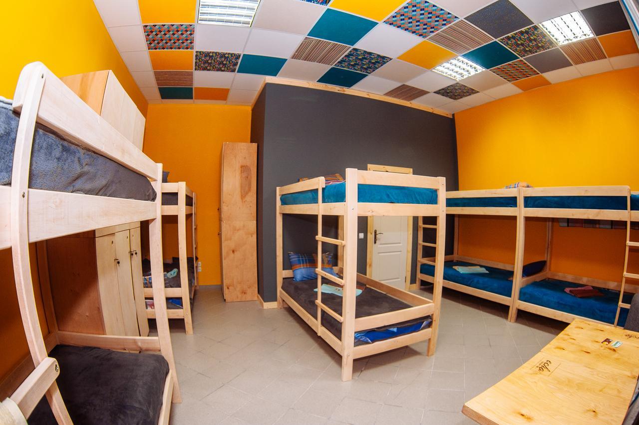 Papa'S Hostel Tsjernihiv Buitenkant foto