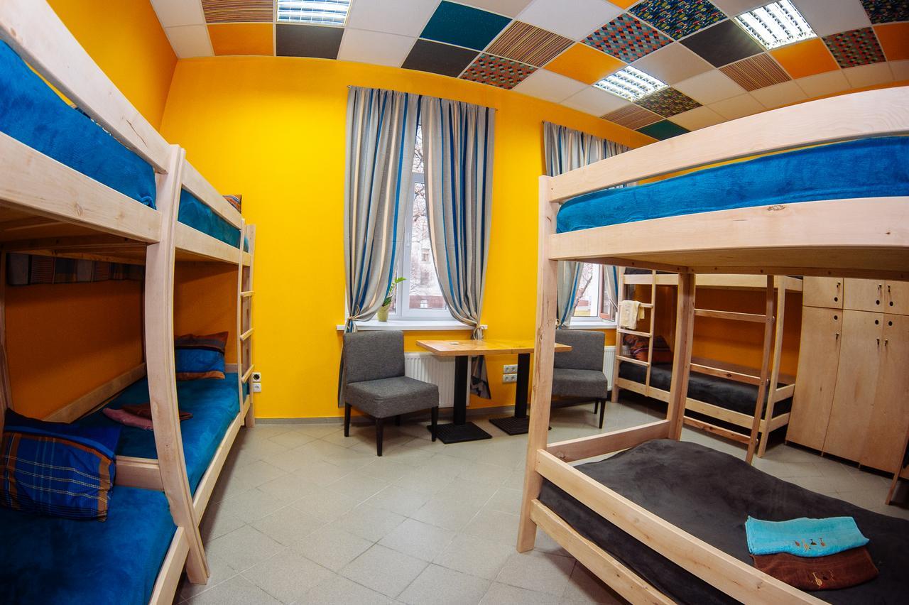 Papa'S Hostel Tsjernihiv Buitenkant foto