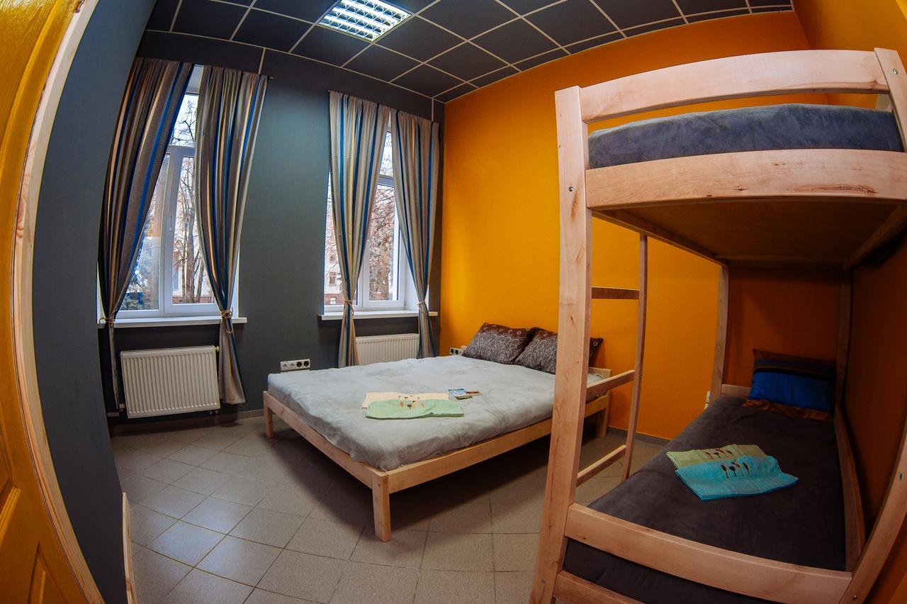 Papa'S Hostel Tsjernihiv Buitenkant foto