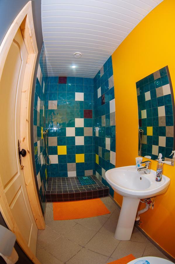Papa'S Hostel Tsjernihiv Buitenkant foto