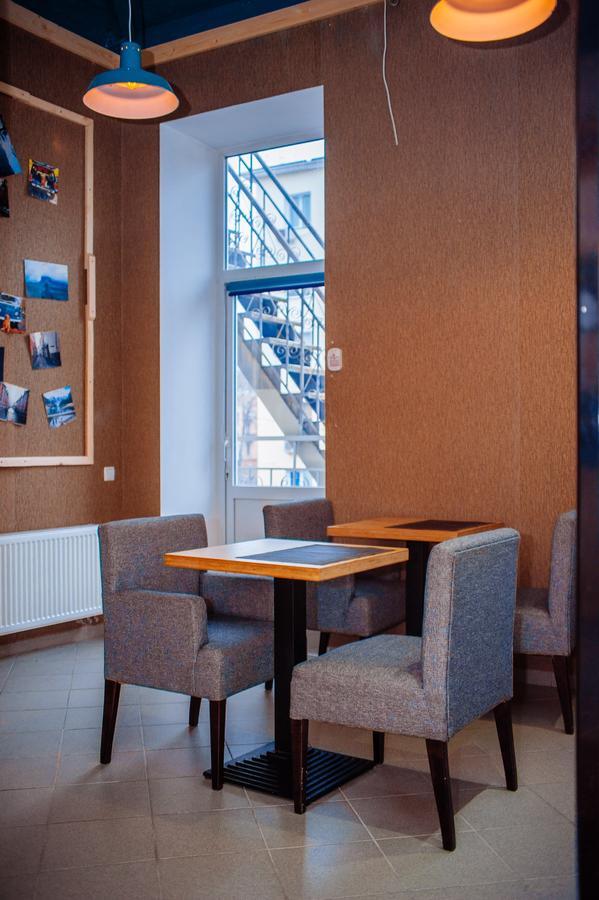 Papa'S Hostel Tsjernihiv Buitenkant foto